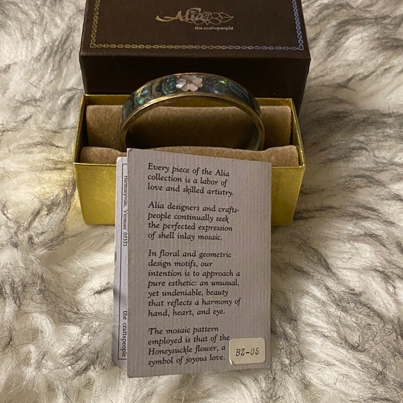 Vintage 70s Alia Abalone and Silver Bracelet with mother of pearl flower - Picture 6 of 14